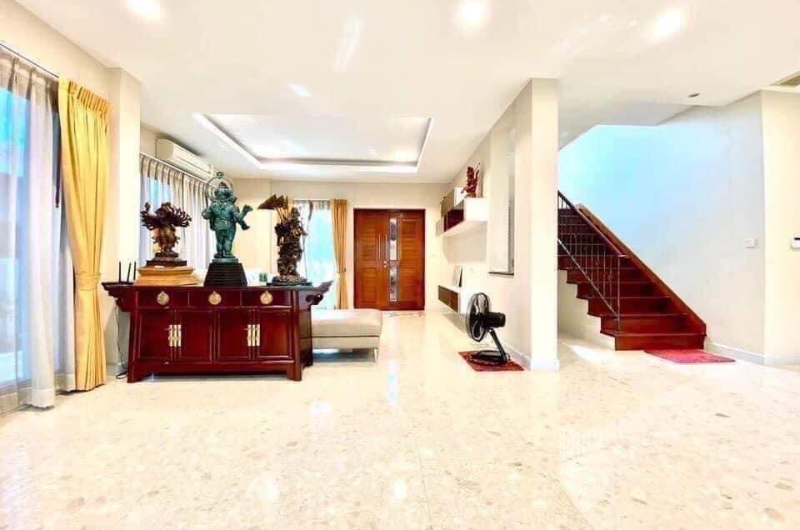 แกรนด์ บางกอก บูเลอวาร์ด ราชพฤกษ์ – รัตนาธิเบศร์